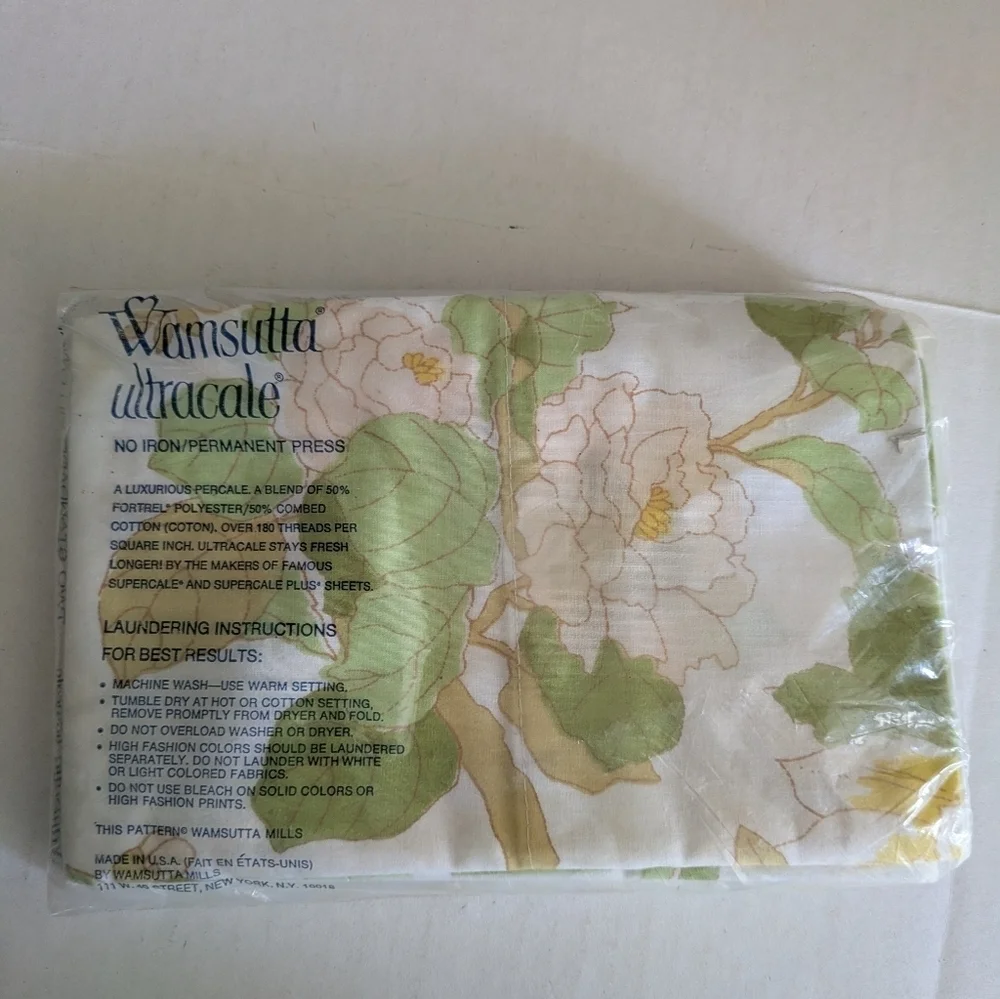Vintage Wamsutta 2 standard pillow cases in original package